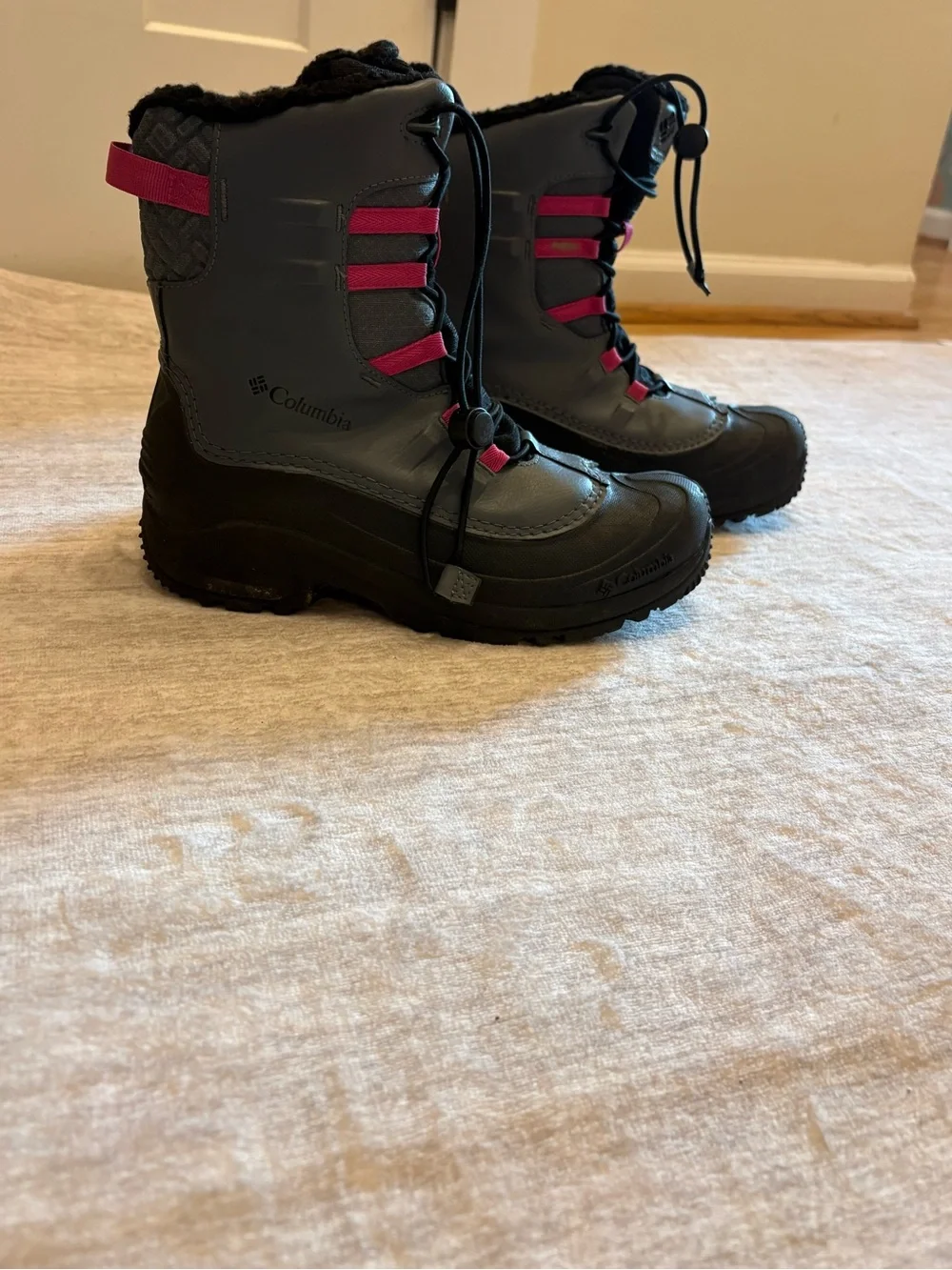 Columbia Youth Unisex Bugaboot Celsius Boot Graphite/Wild Fuchsia- Waterproof